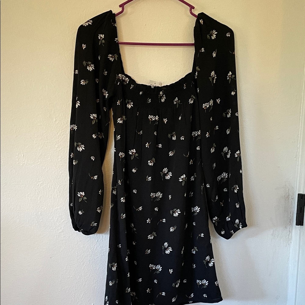 NWT Daisy Black Floral Dress - Picture 3 of 4